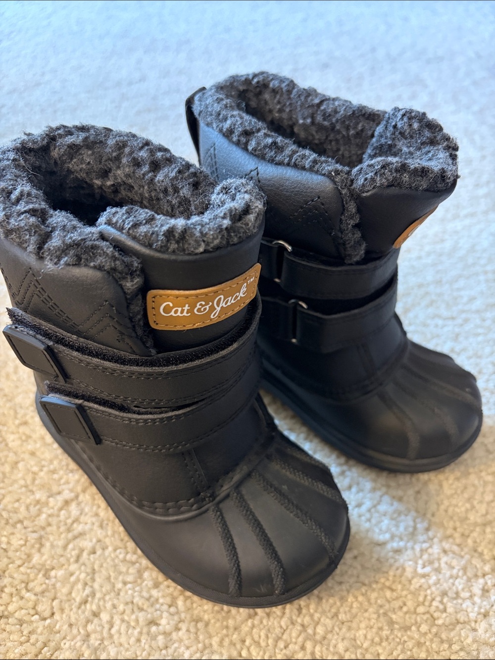 Cat & Jack Toddler Black Winter Boots with Gray Faux Fur Trim Size 8